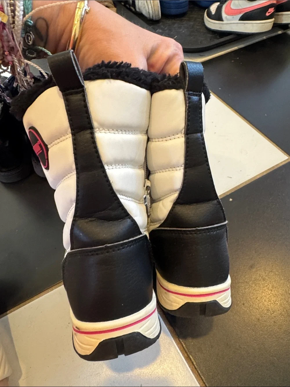 Khombu White and Black Winter Snow Boots with Pink Logo